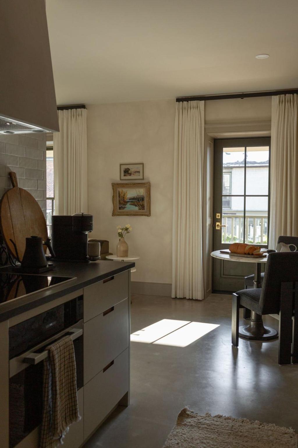 Kat Florence Hotels Elora Bilik gambar
